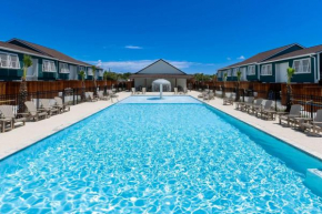 Little Bay Landing - Year Round Pool - 2 Bedroom